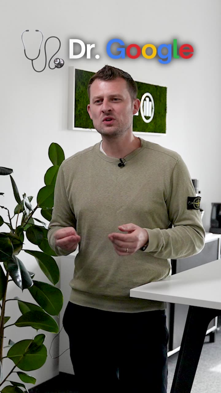 Vorschau: Versicherungsberater im Büro, Titel Dr. Google.