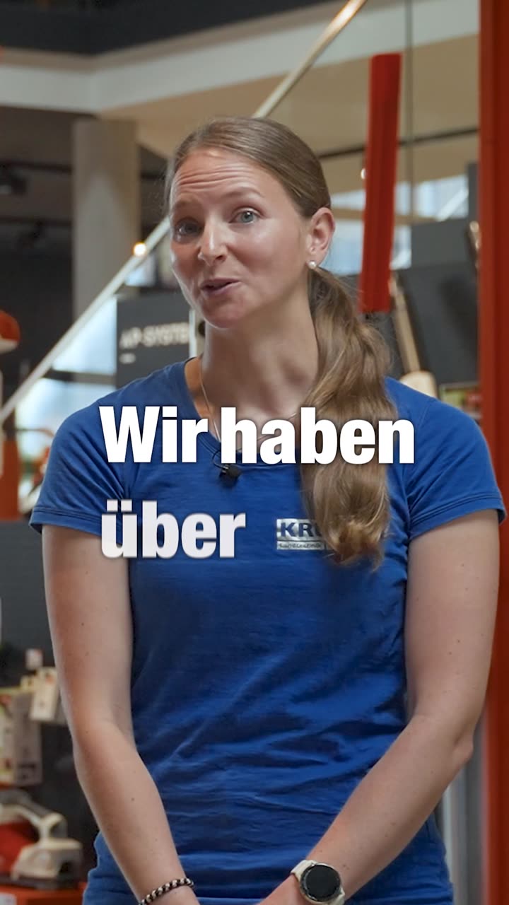Vorschau: Testimonial in einer Landtechnik-Halle.